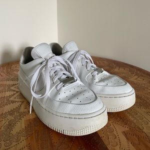 WOMEN'S NIKE AIR FORCE 1 SAGE XX